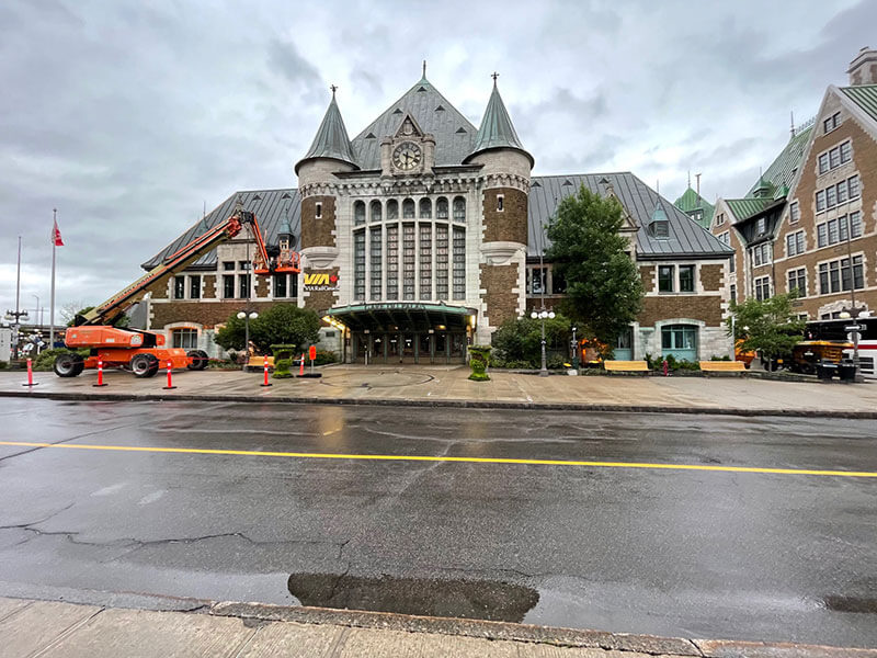 Réparation d’une centaine de fenêtres à la Gare du Palais